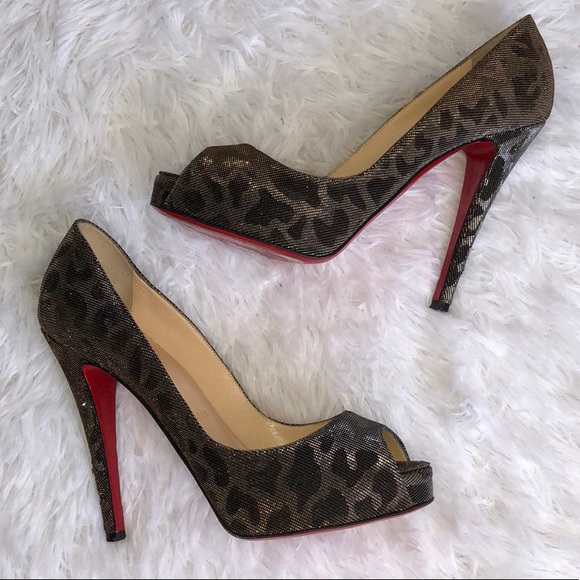 Christian Louboutin Shoes - Christian Louboutin 💗